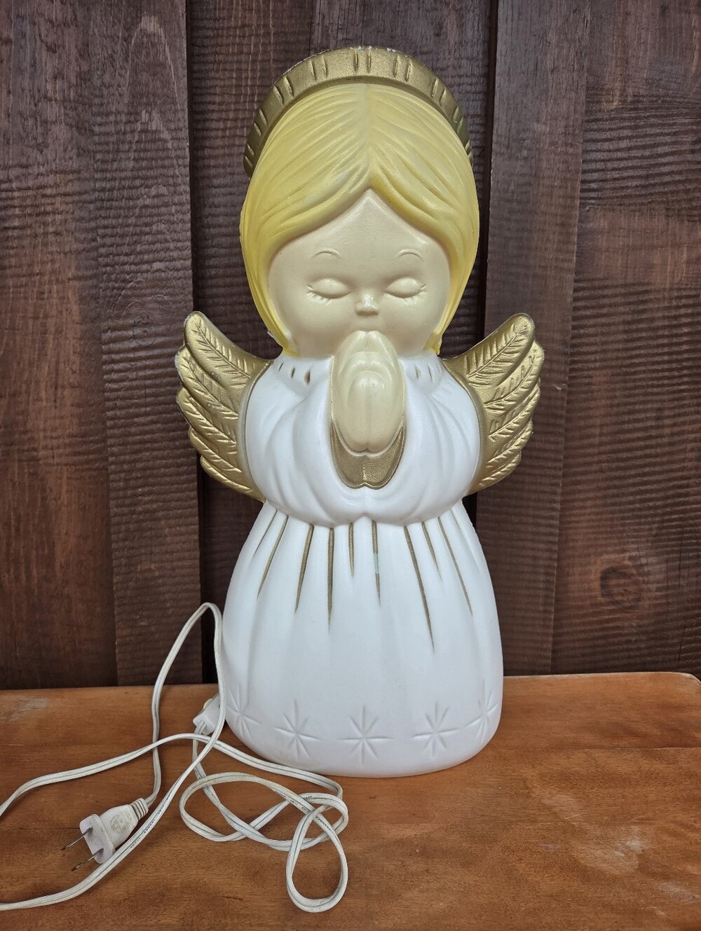 Vintage 1999 Angel Lighted Blow Mold Table Top Christmas Decoration